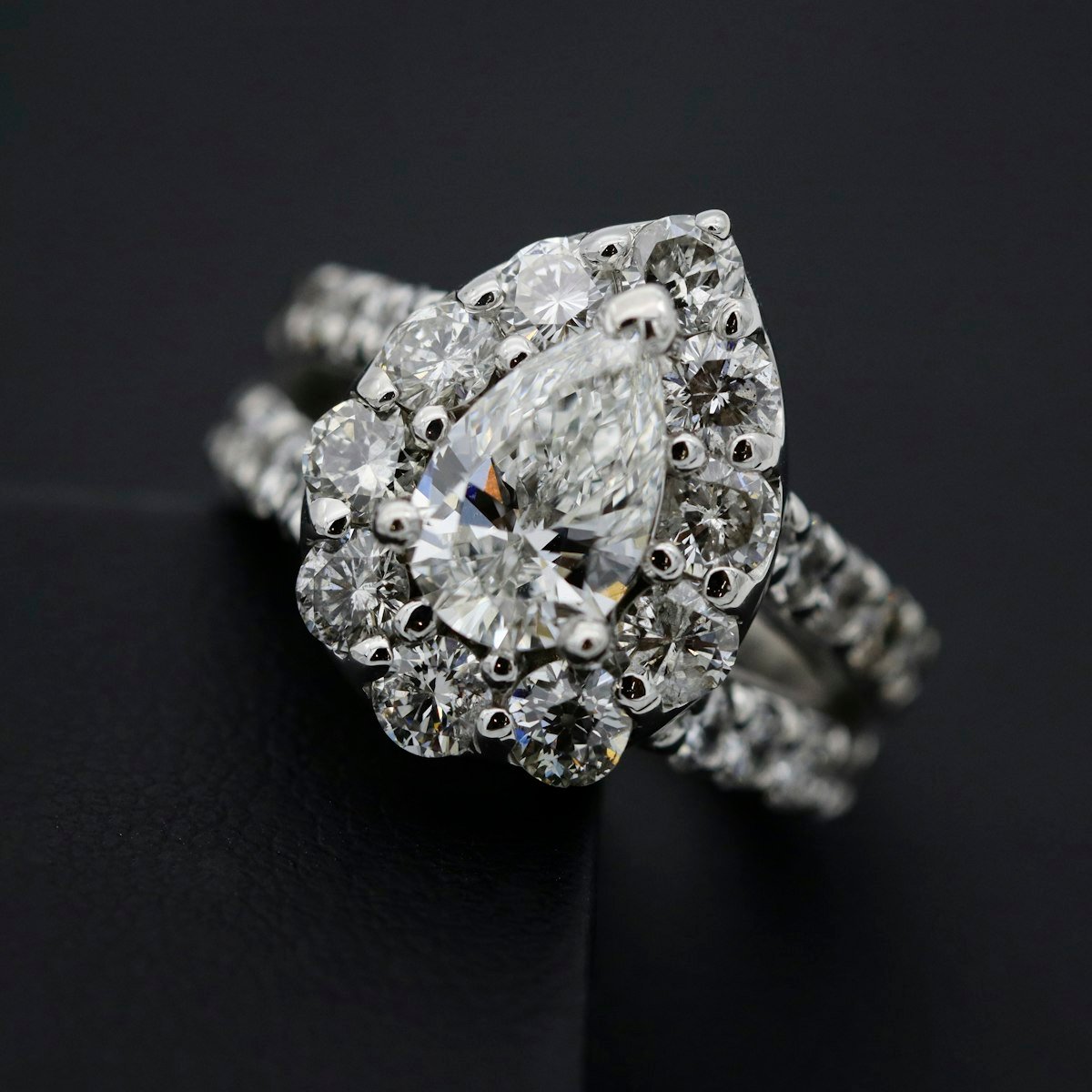 Diamond ring macro